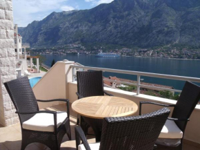  Apartment Fjord Waterfront  Котор